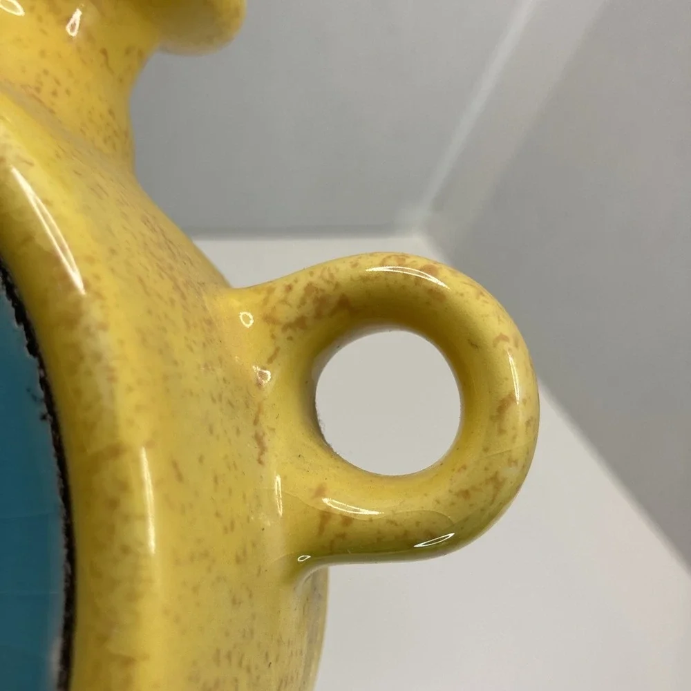 VTG Artesa Ecuador Hand Painted Starfish Seahorse Yellow Round Pottery Vase 7.5